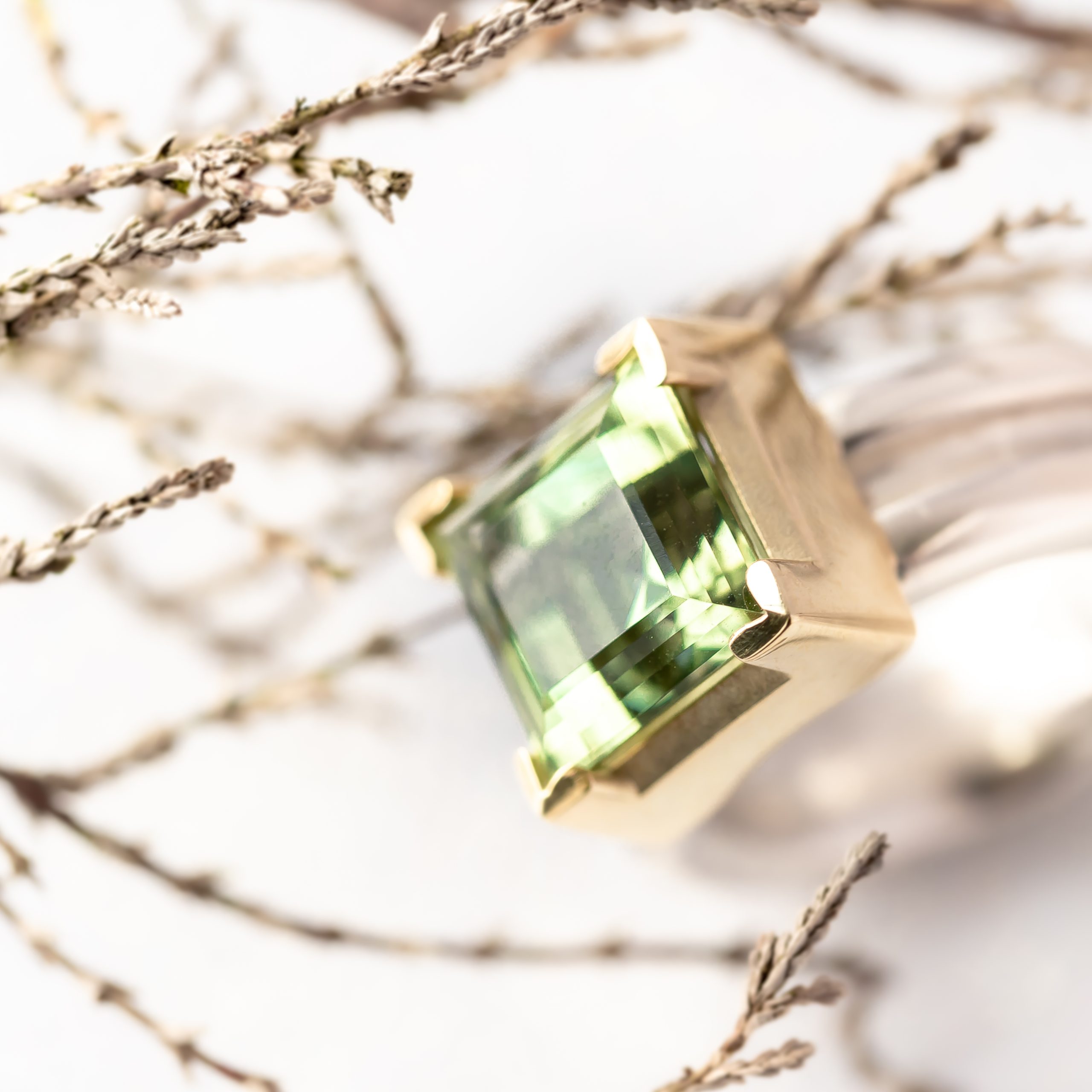 Ring in zilver en goud met prasioliet